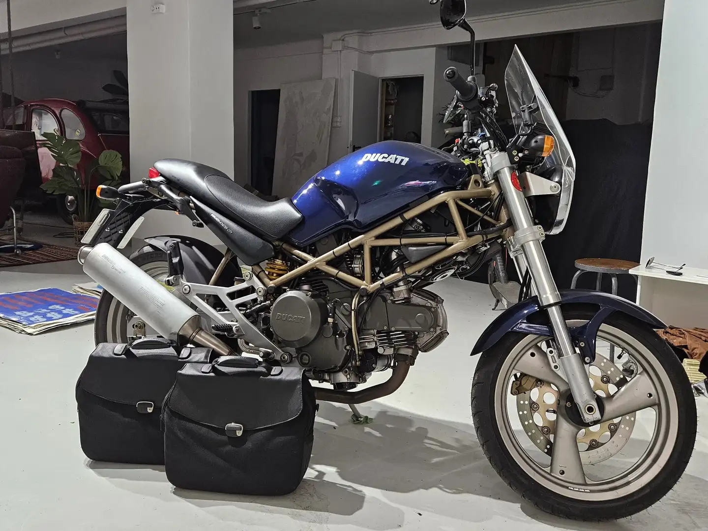 Ducati Monster 600 Edición Limitada Monster 'City' Azul - 1