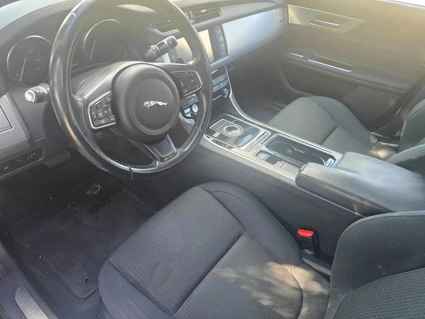 Jaguar XF 2.0d Portfolio awd 180cv auto - 1