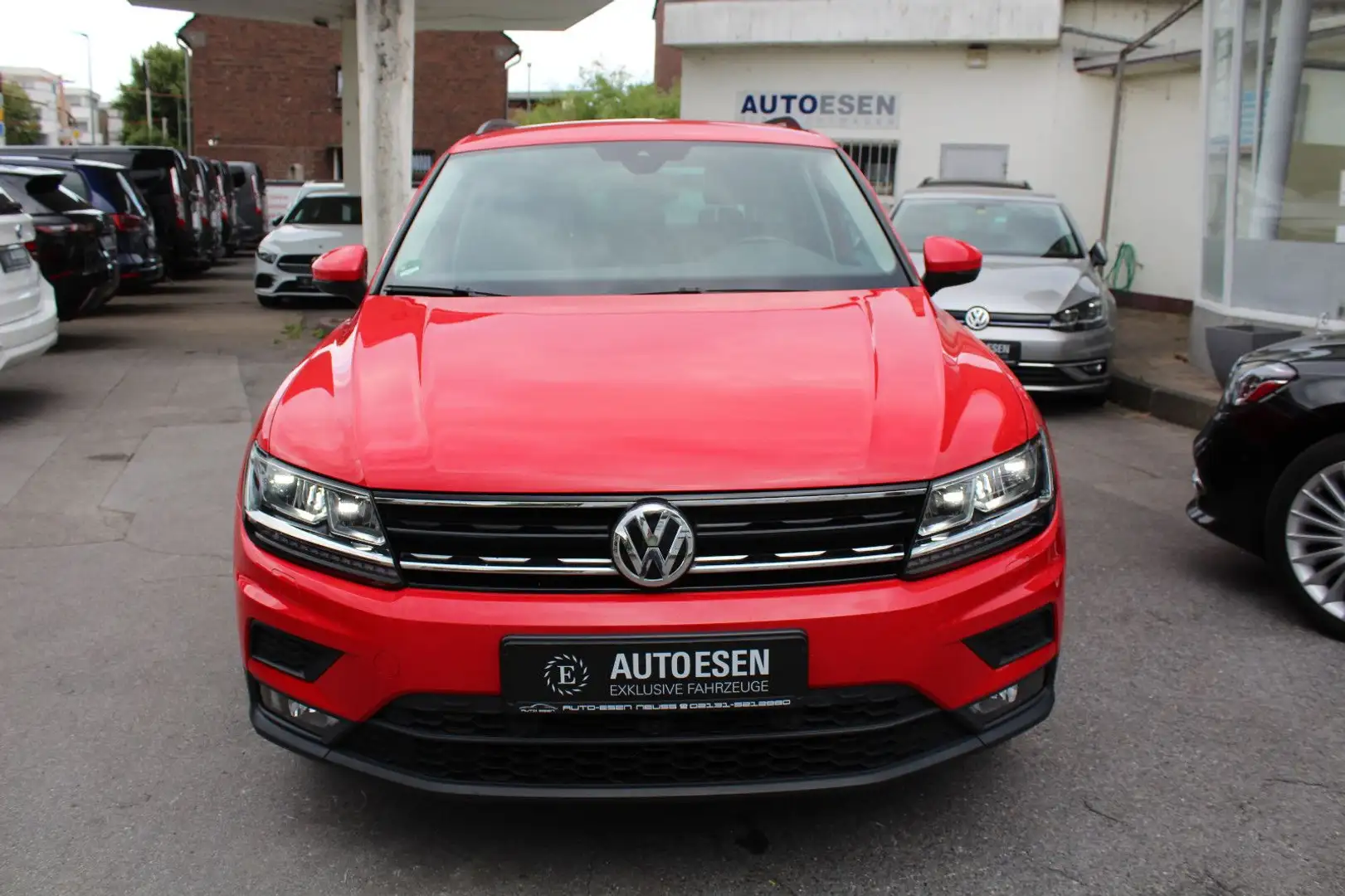 Volkswagen Tiguan 1.5TSI DSG Comfortline+360°KAMERA+VIRTUAL Rot - 2