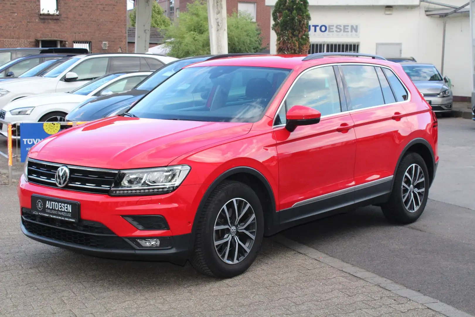 Volkswagen Tiguan 1.5TSI DSG Comfortline+360°KAMERA+VIRTUAL Rot - 1