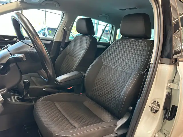 Skoda Rapid view 10