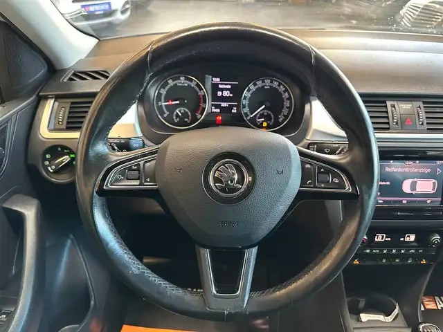 Skoda Rapid view 8