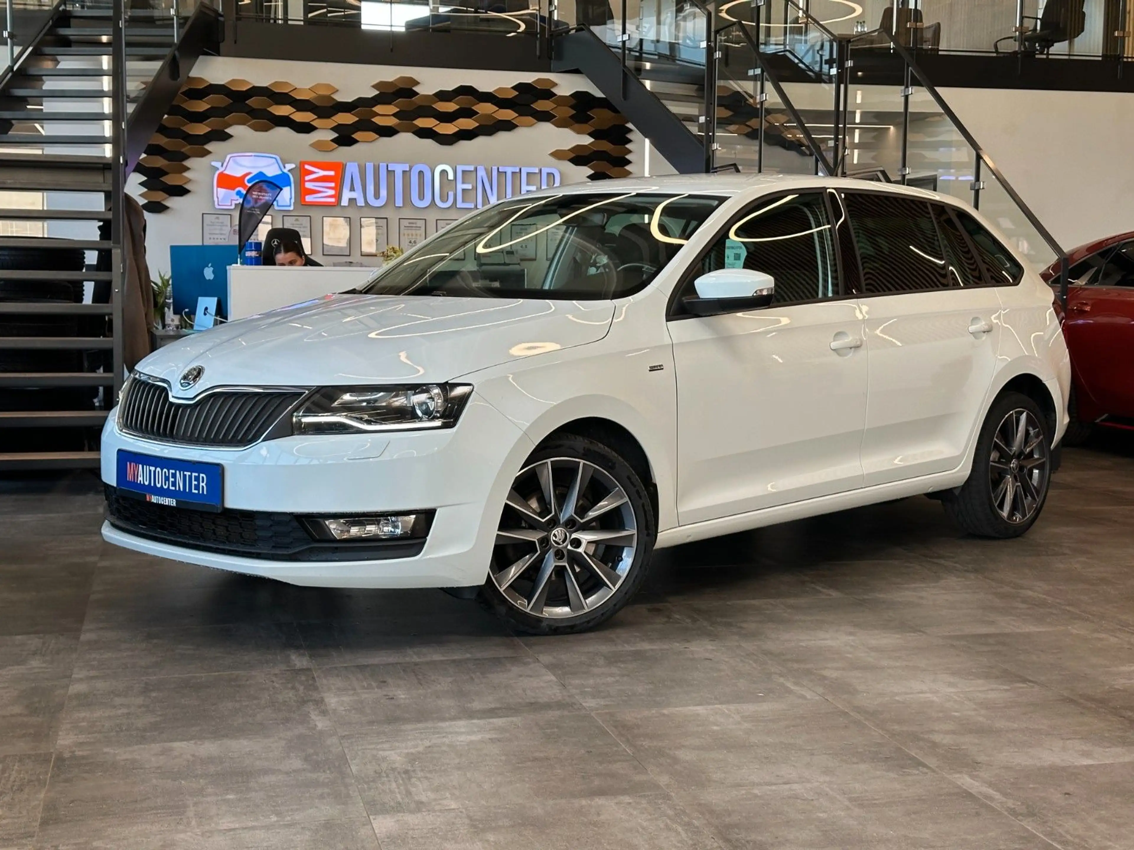 Skoda Rapid/Spaceback *Service:NEU*TEMPO*SitzHZ*KLIMAAUTO*PDC*