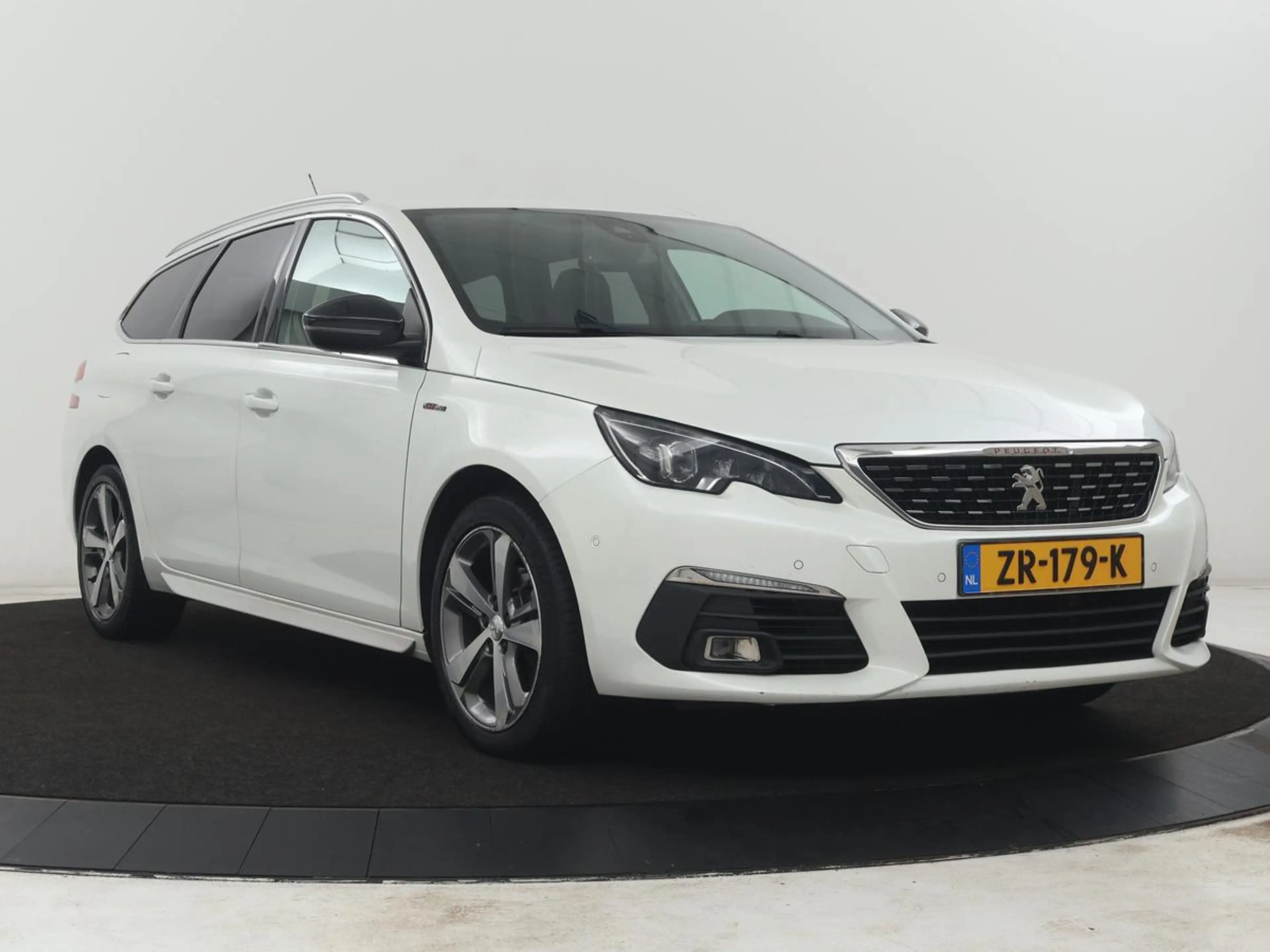 Peugeot 308 SW 1.2 PureTech GT-line | Half leder | Cruise cont — photo 28