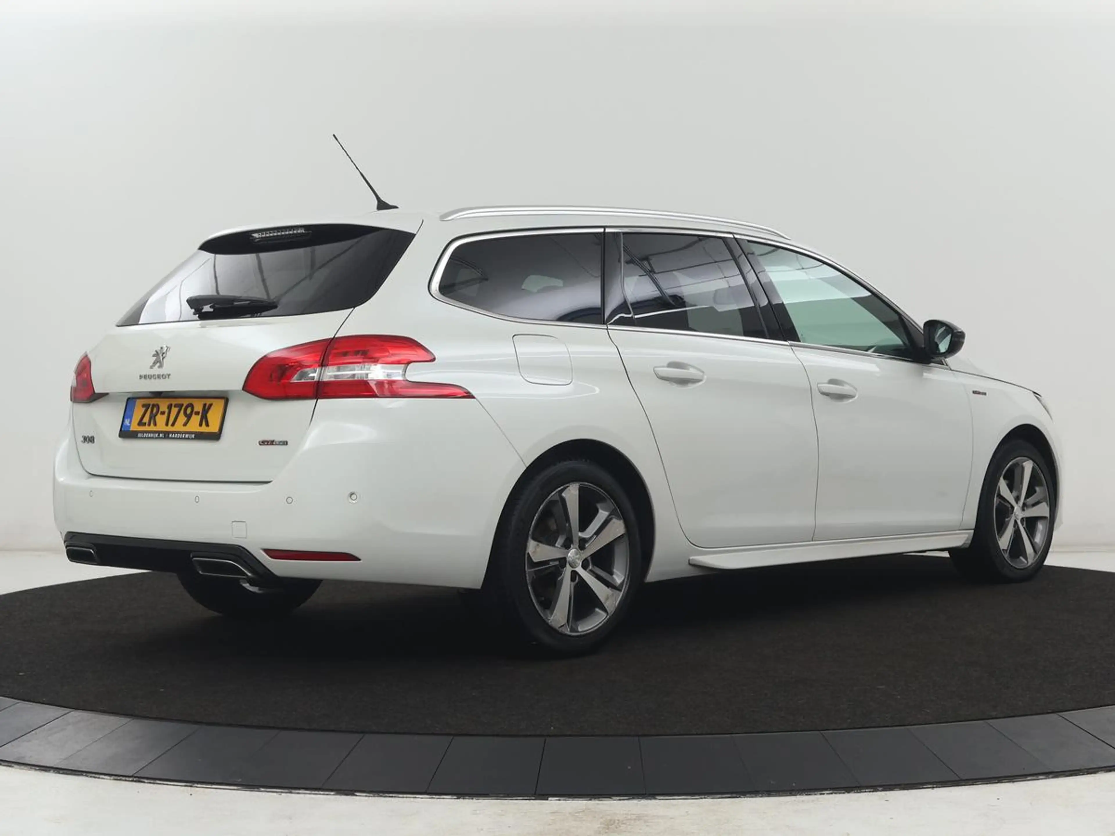 Peugeot 308 SW 1.2 PureTech GT-line | Half leder | Cruise cont — photo 27