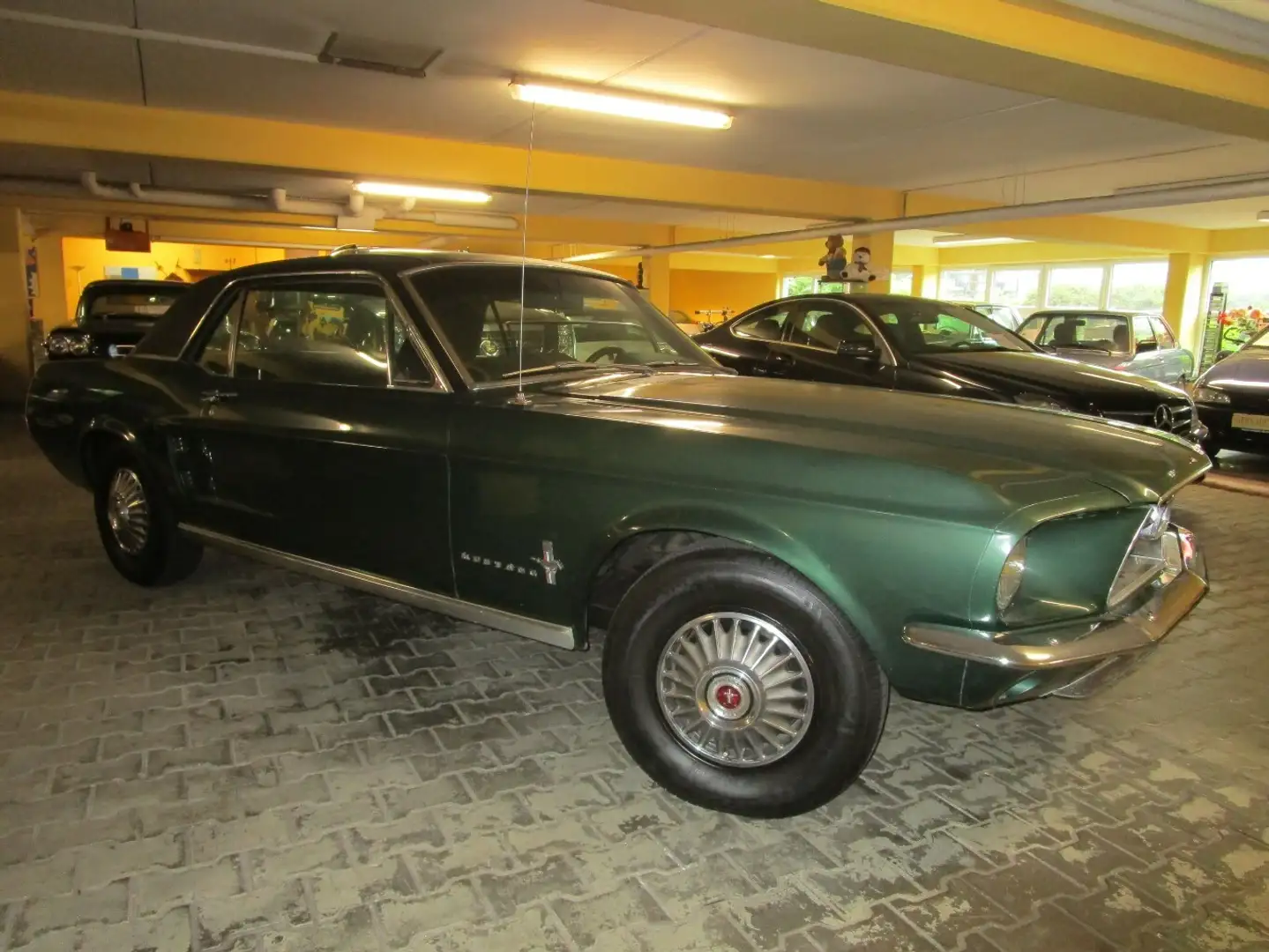 Ford Mustang 65 B Grün - 2
