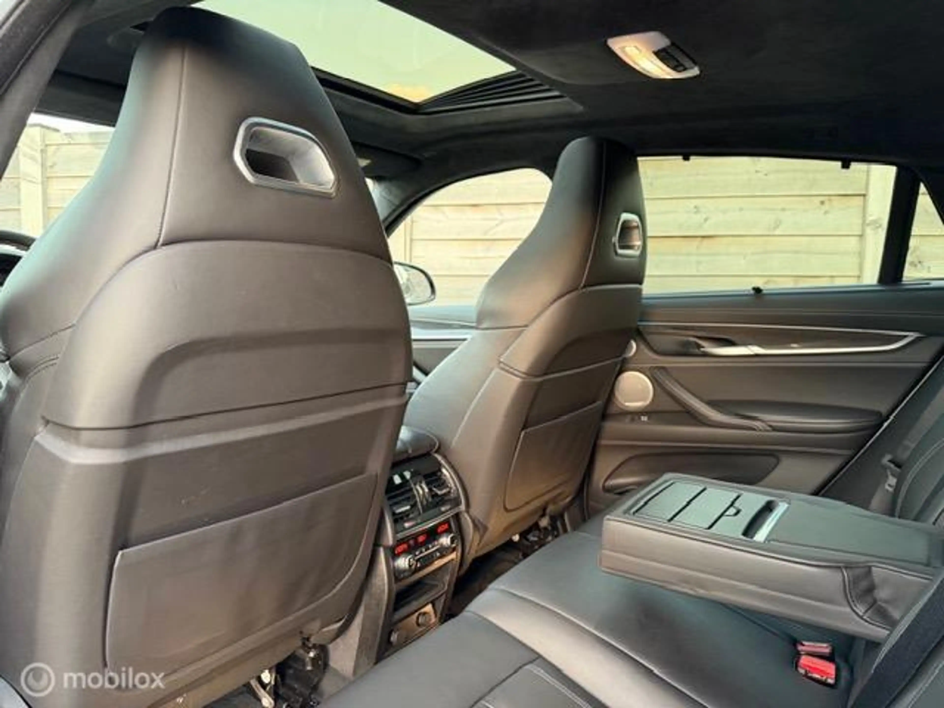BMW X6 M 4.4 V8 575PK Pano-Head.up-Trekhaak-Memory-B&O — photo 6