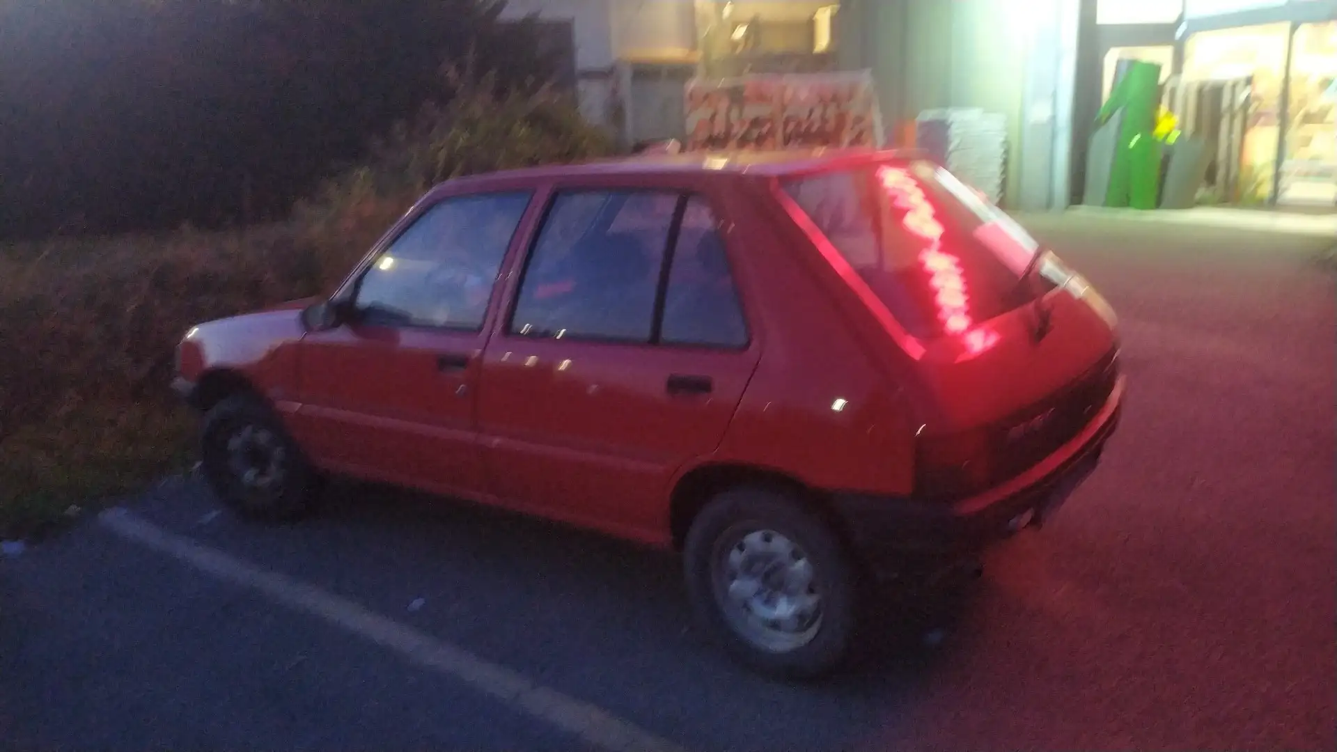 Peugeot 205 5p 1.1 Look - 2