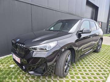 iX1 66.5 kWh xDrive30
