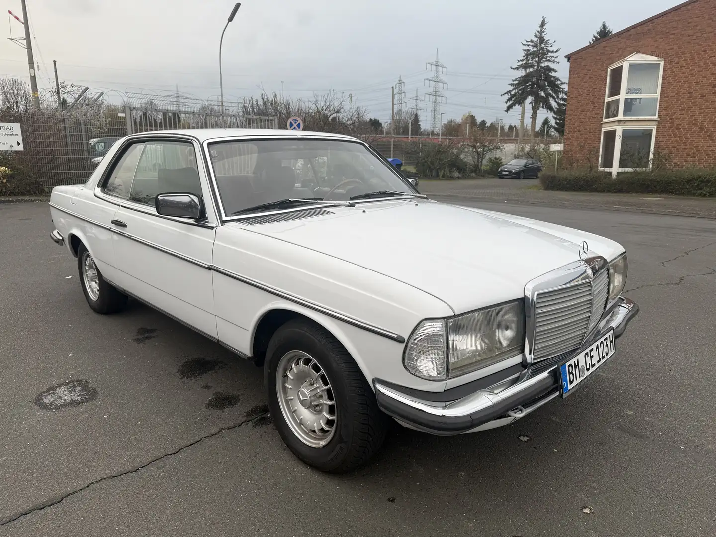 Mercedes-Benz C 230 W123 Coupe Wit - 1