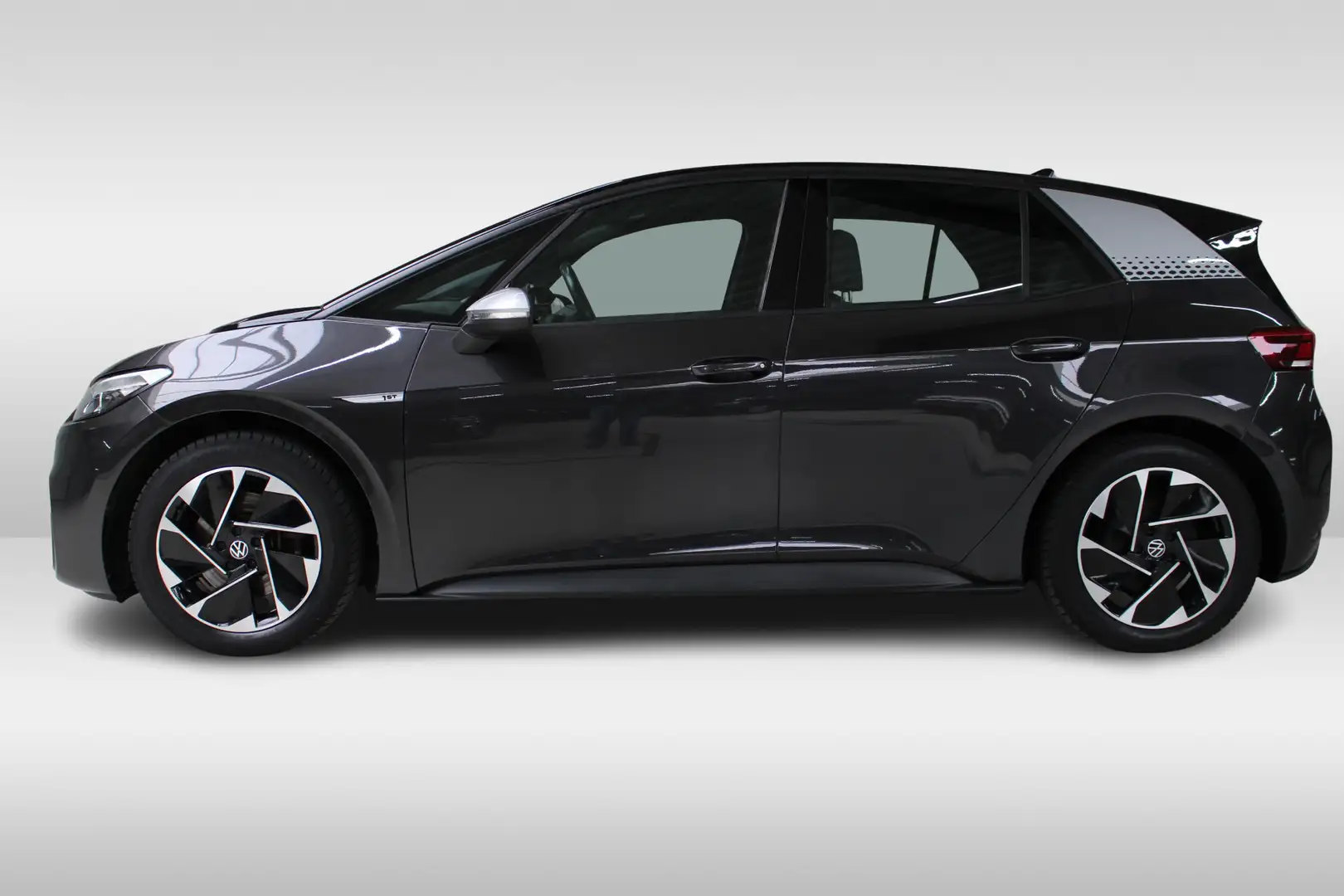 Volkswagen ID.3 First 58 kWh 150 kW / 204 PK Navigatie | Lichtmeta Grau - 2