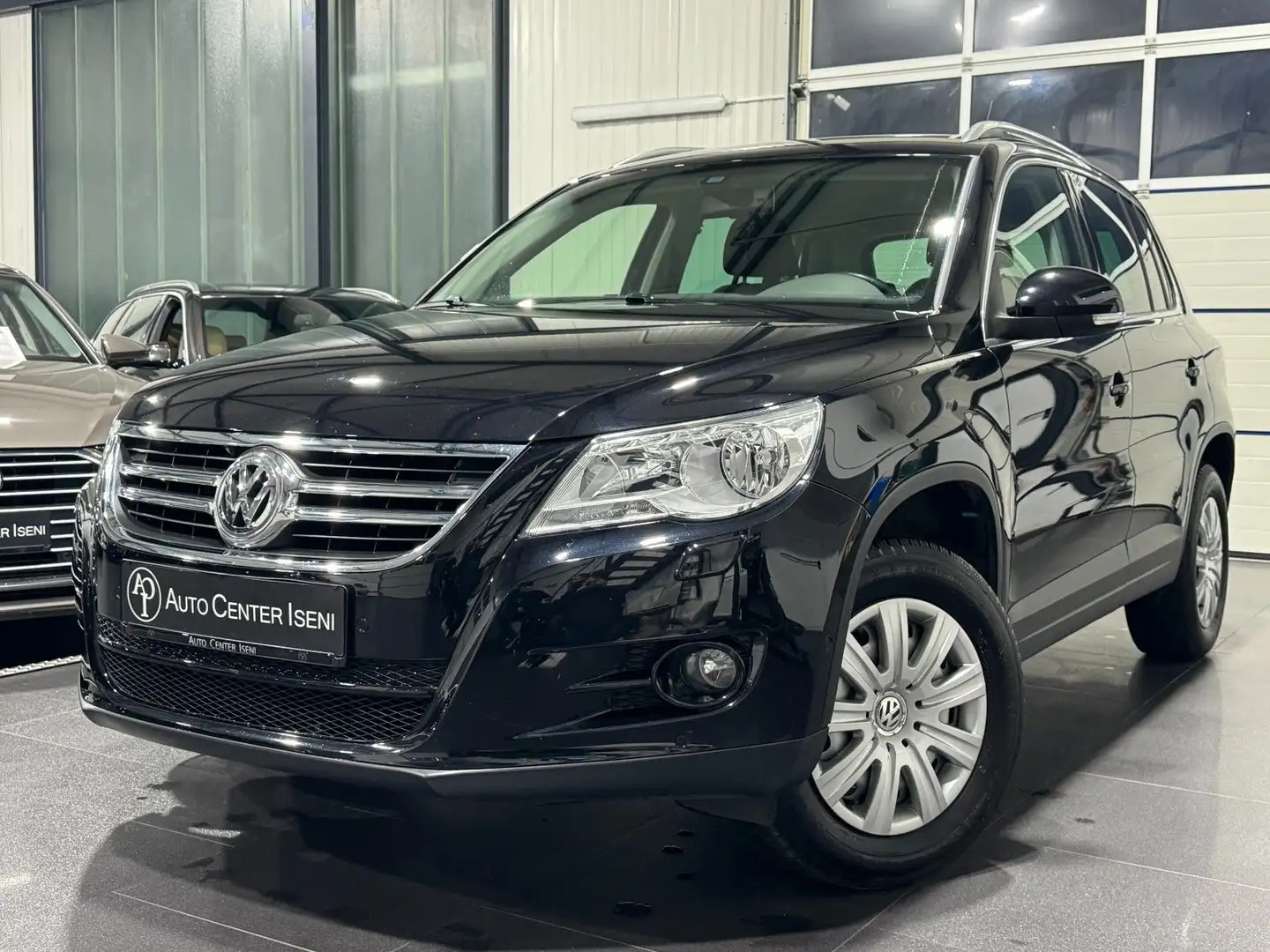 Volkswagen Tiguan Team BMT | SHZ | PARK-ASSIST | SH Schwarz - 1