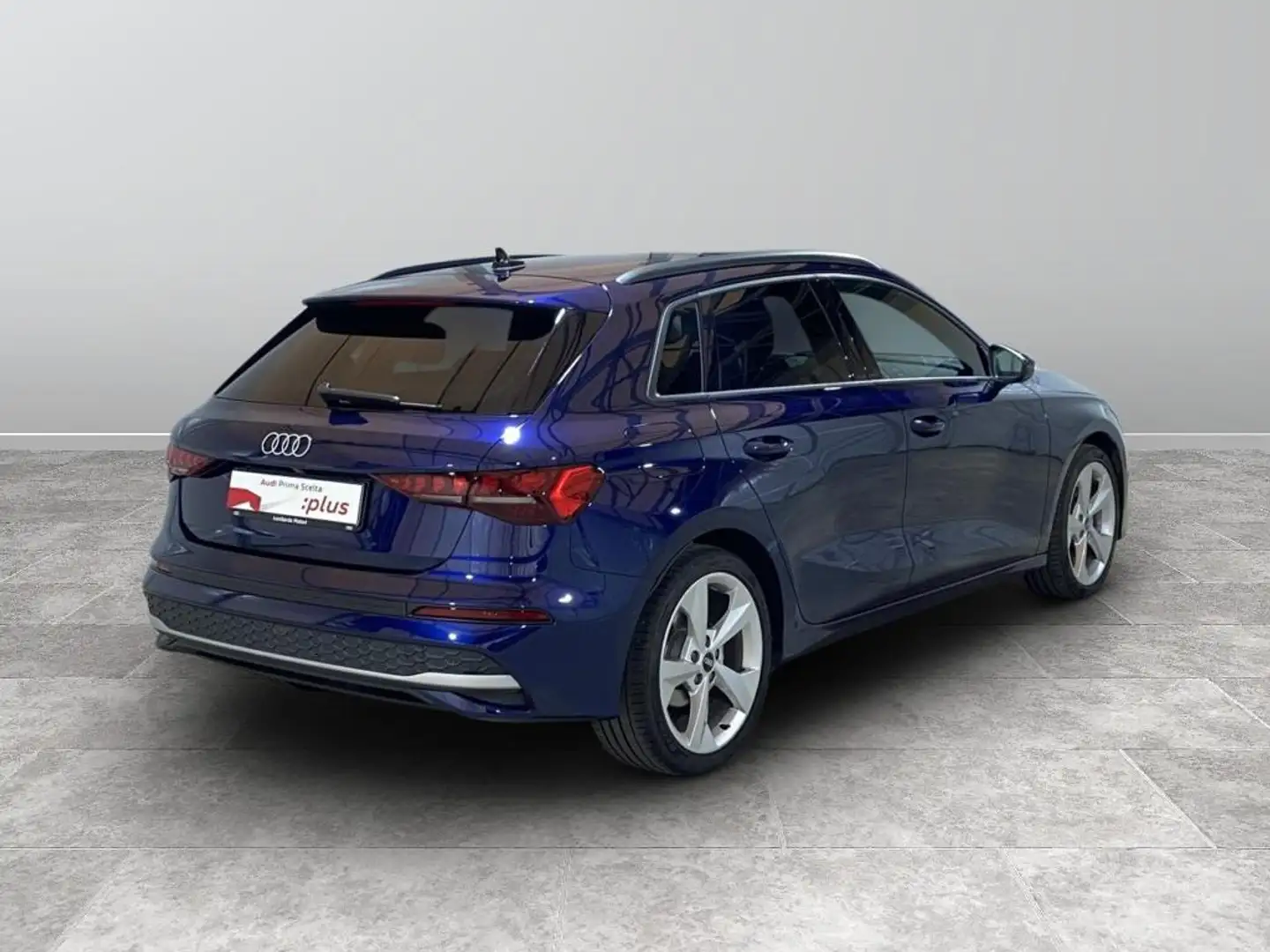 Audi A3 Sportback 35 1.5 tfsi mhev Business Advanced Blau - 2