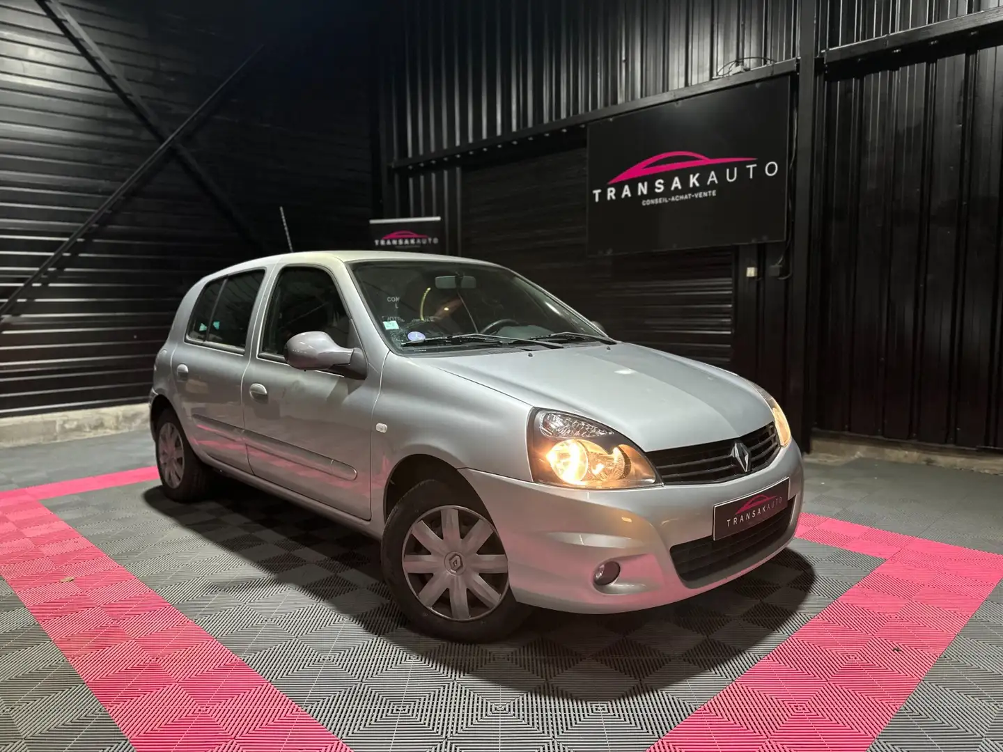 Renault Clio Clio 1.2 16V 75 eco2 ByeBye Pack Clim Euro 5 Gris - 1