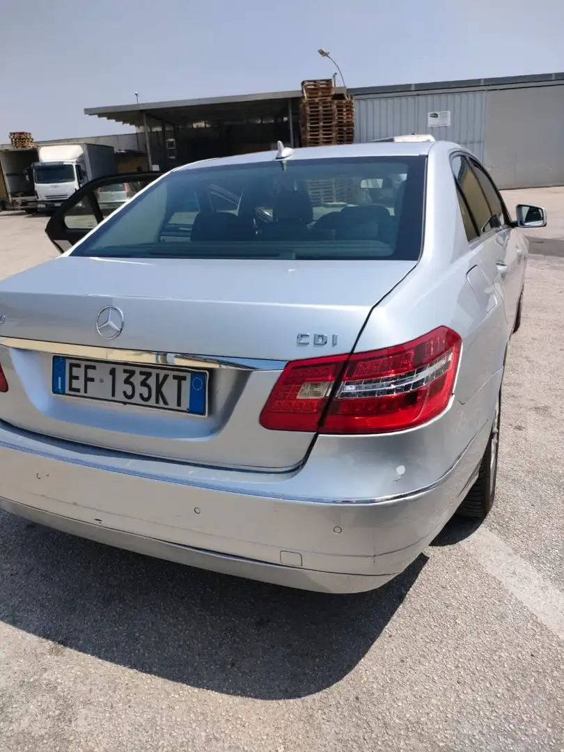 Mercedes-Benz E 220 Classe E - W212 Berlina cdi be Elegance Argento - 2