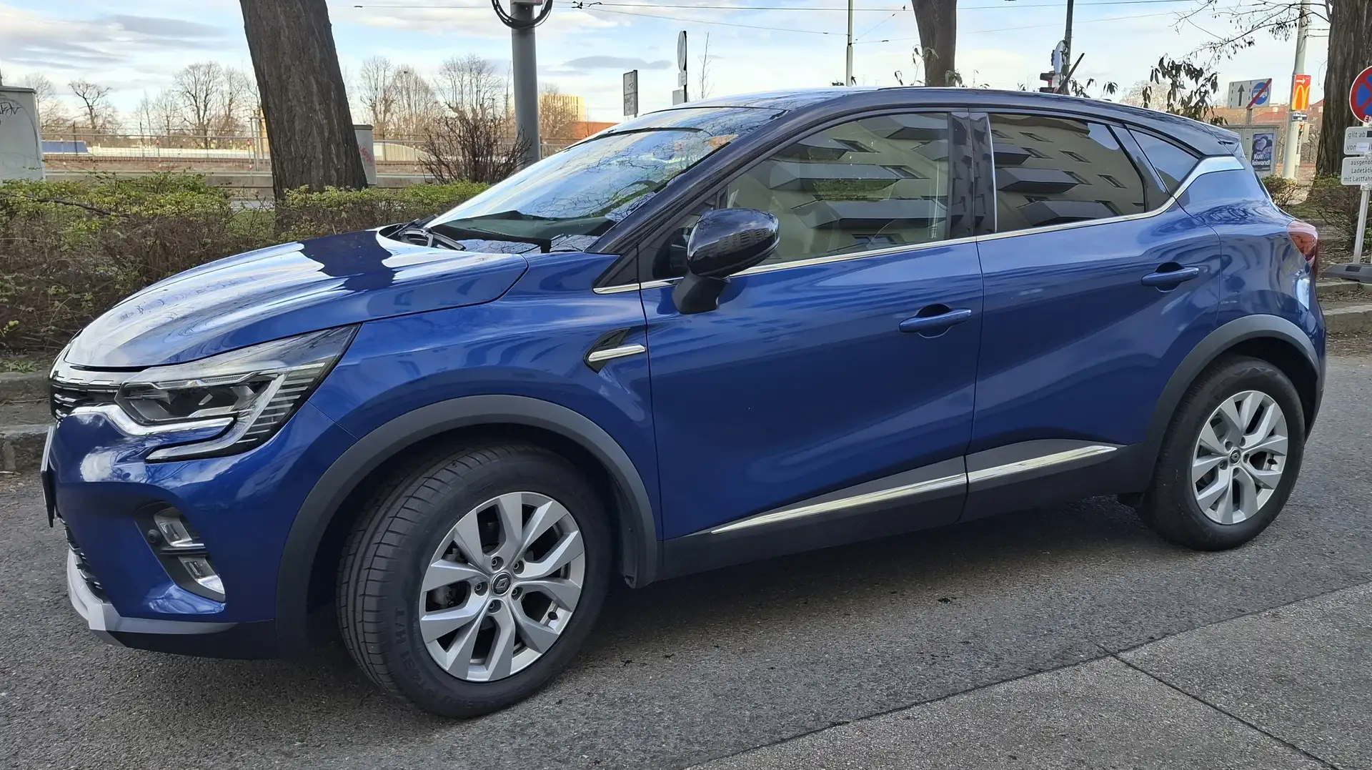 Renault Captur Captur TCe 130 EDC PF Intens Intens Blau - 1