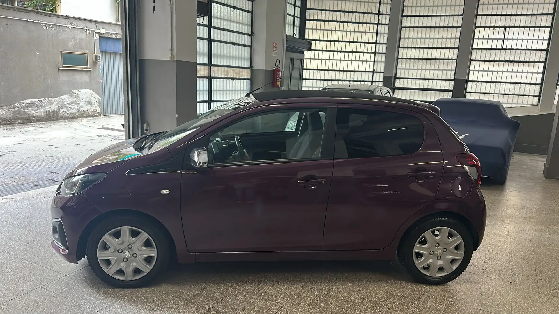 Peugeot 108 108 5p 1.0 vti Style Top! Violett - 1
