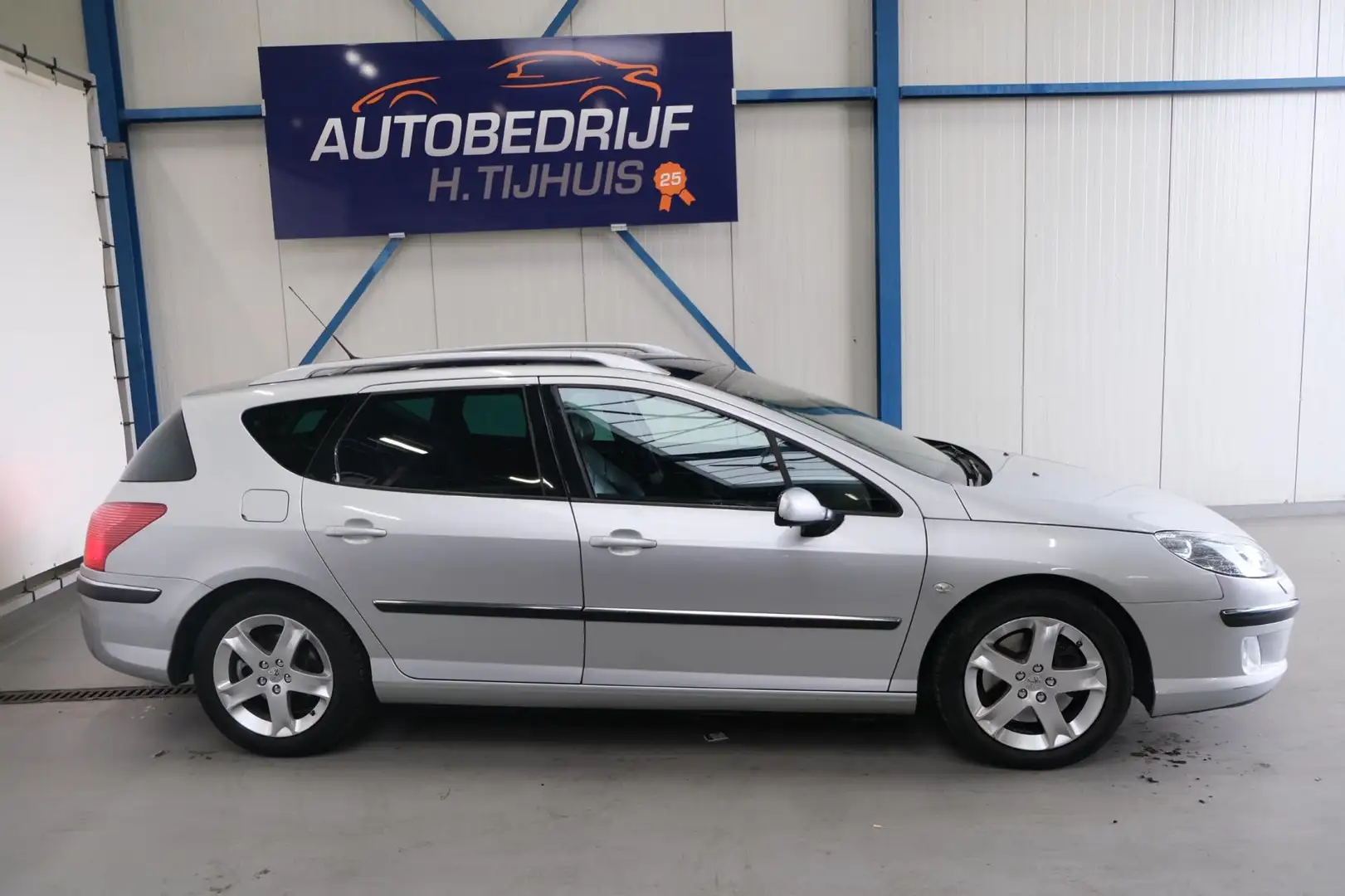Peugeot 407 SW 2.2-16V XS Pack Automaat Grijs - 2