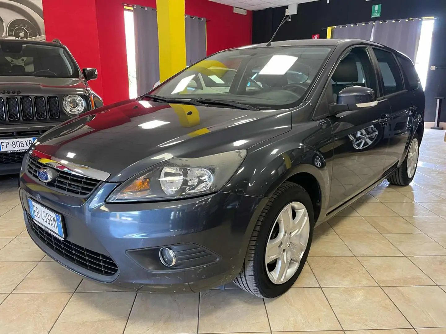 Ford Focus 1.6 TDCi (110CV) SW Tit. DPF Grigio - 2