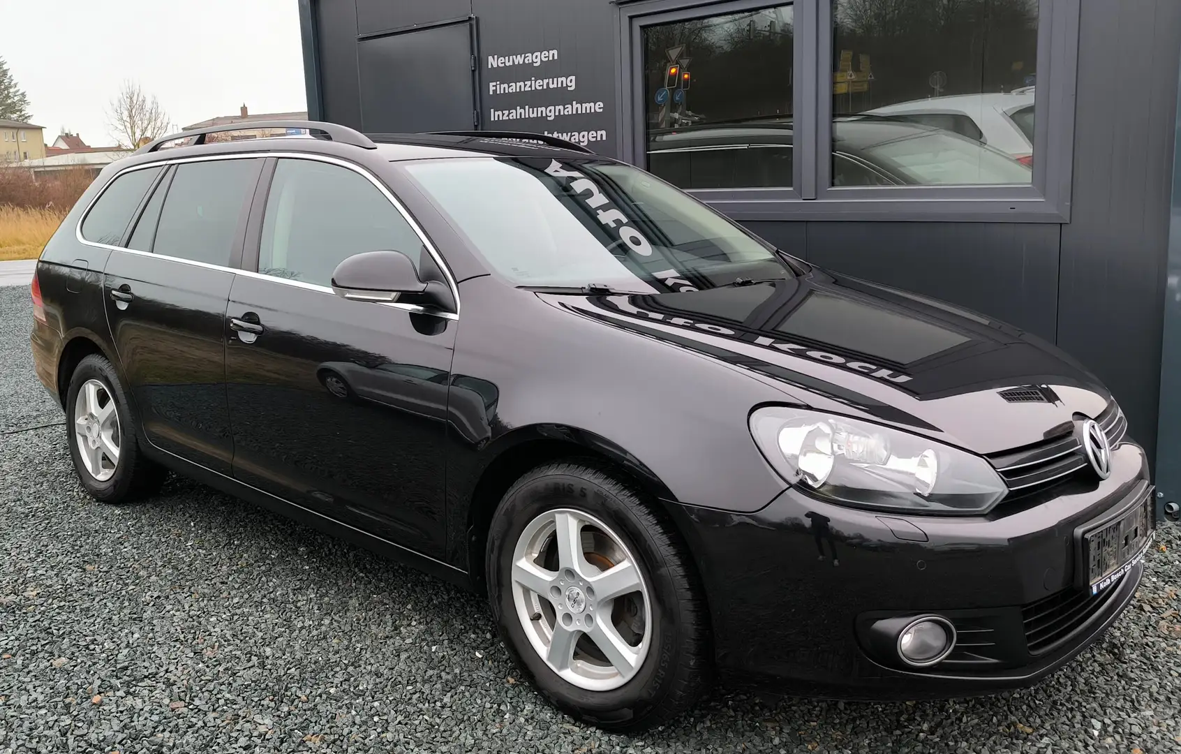 Volkswagen Golf Variant Comfortline m. MwSt Navi SHZ PDC Schwarz - 1