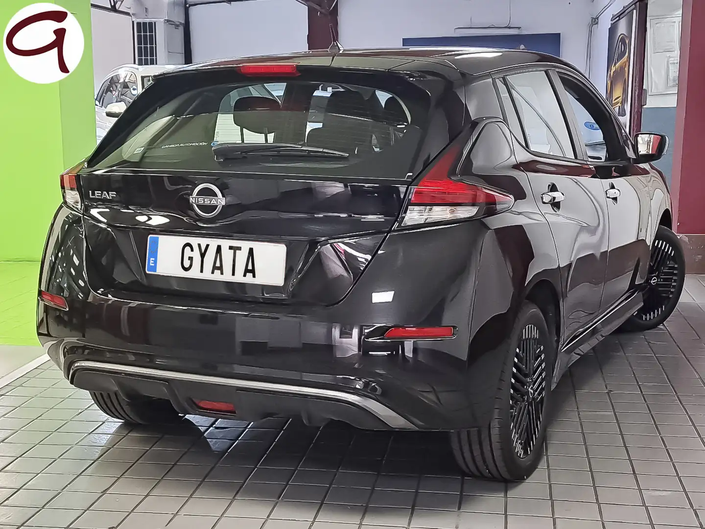 Nissan Leaf 62 kWh e+ Acenta Noir - 2