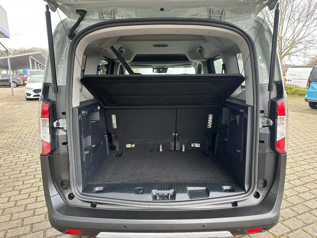 Ford Tourneo Courier Active Winter Paket 6