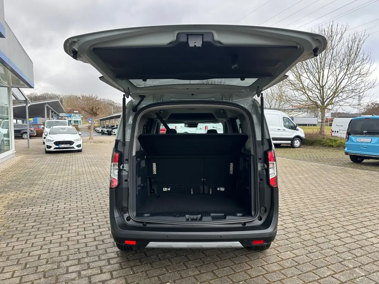 Ford Tourneo Courier Active Winter Paket 7