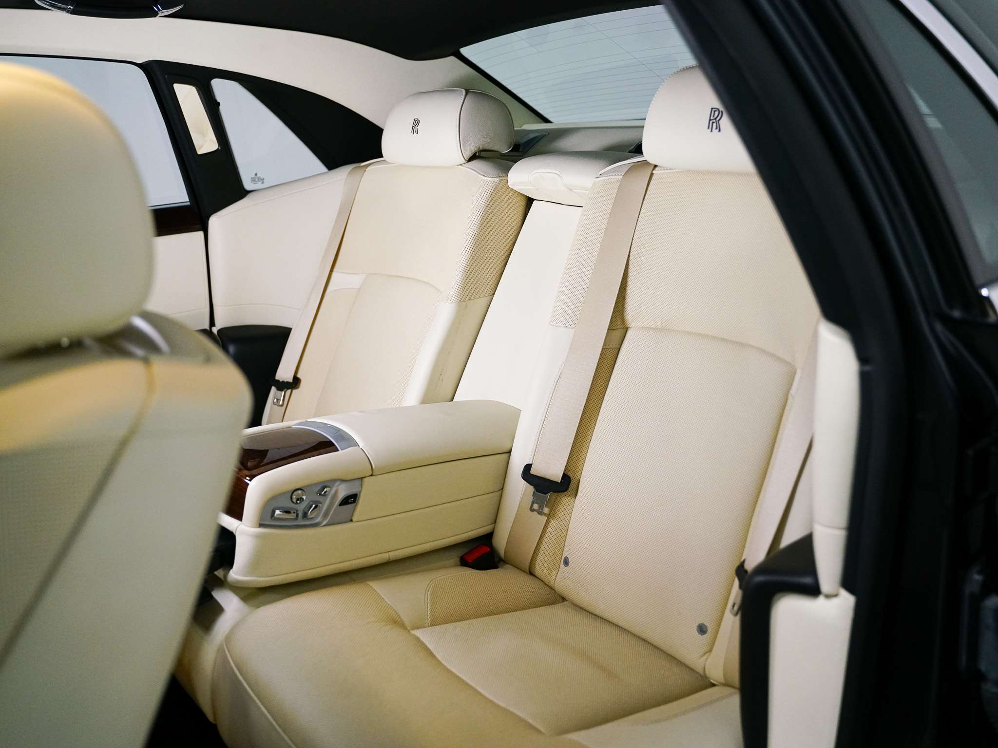 used 2010 Rolls-Royce Ghost car, priced at $126,900