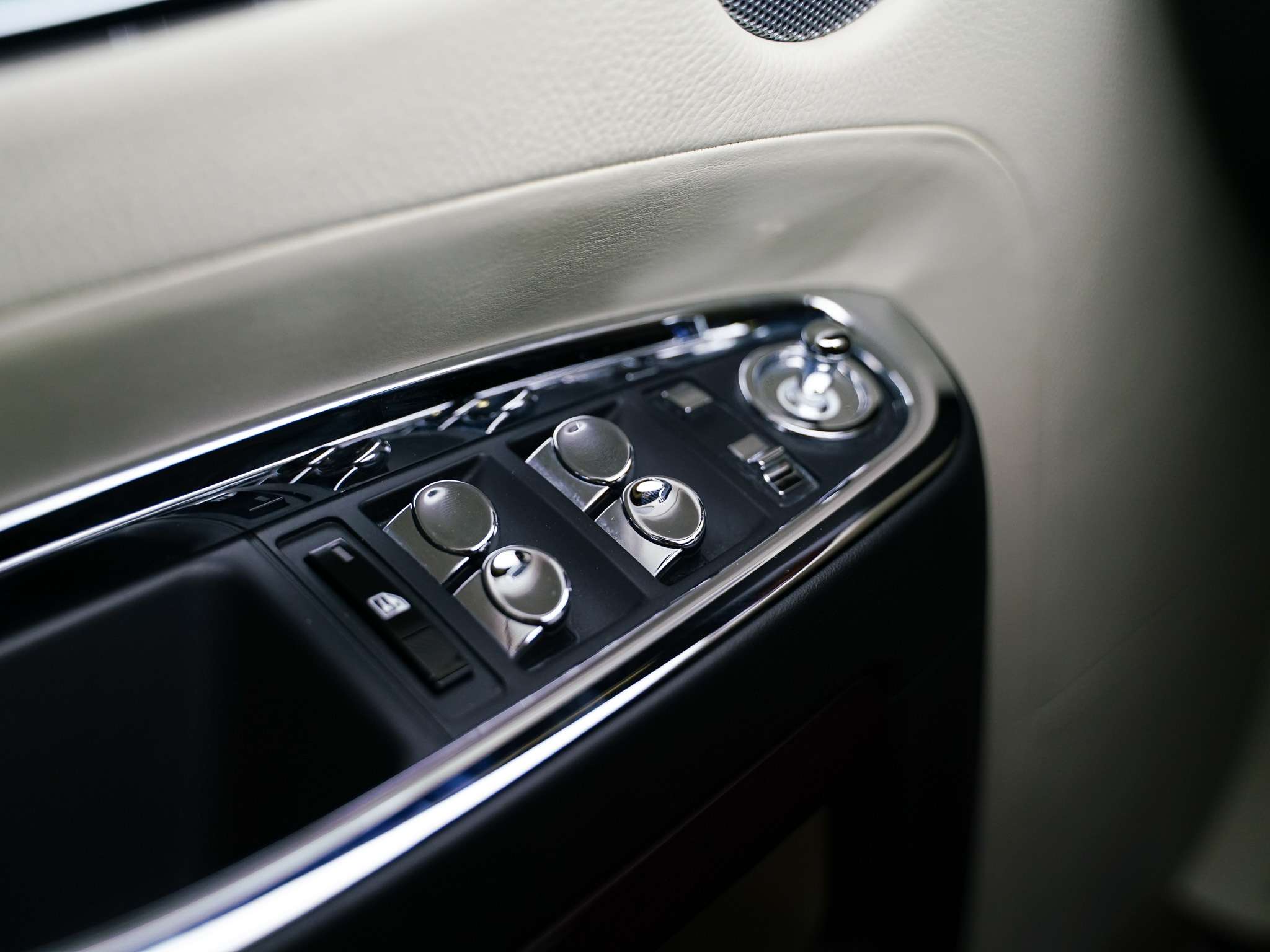 used 2010 Rolls-Royce Ghost car, priced at $126,900