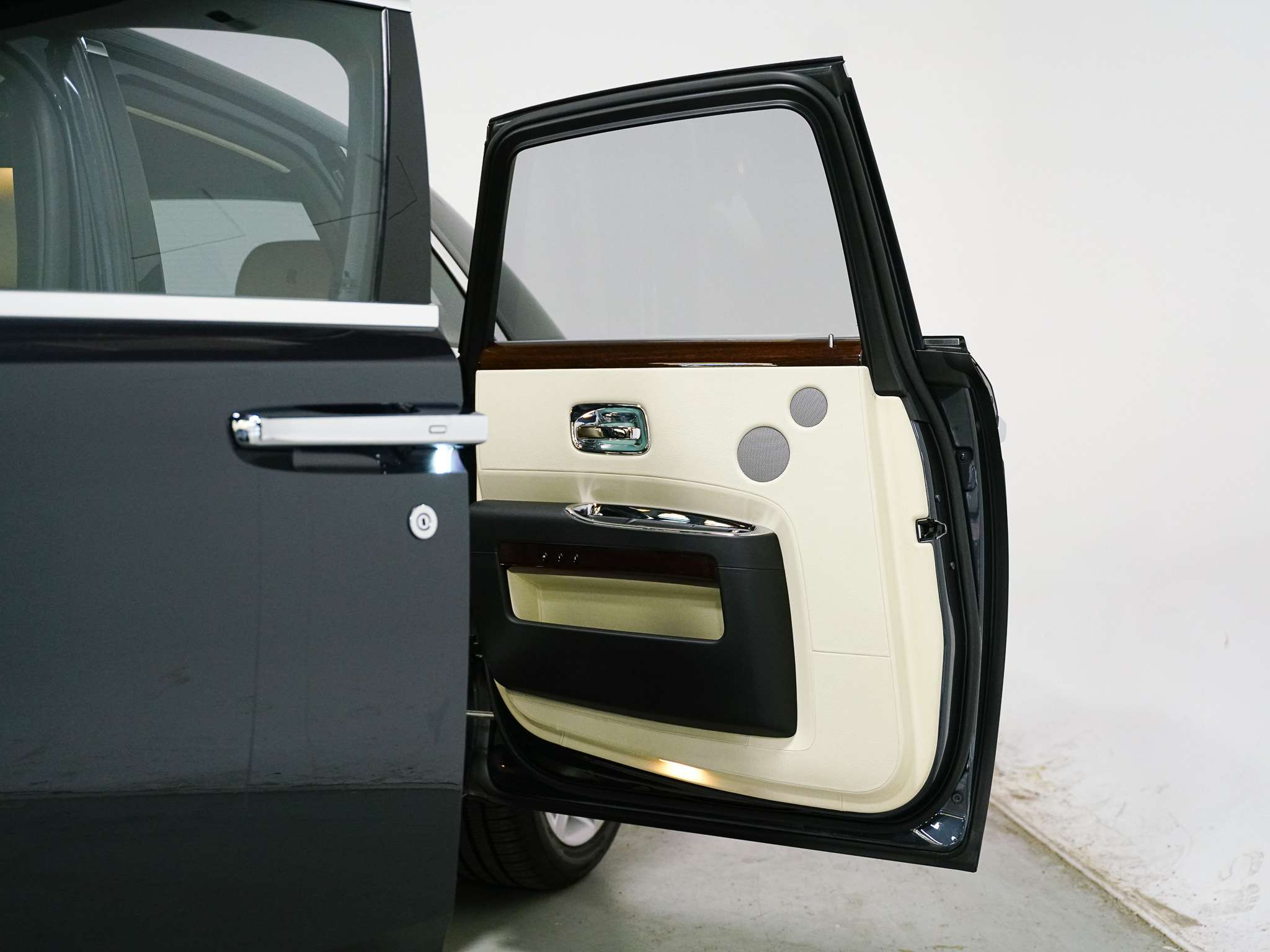 used 2010 Rolls-Royce Ghost car, priced at $126,900