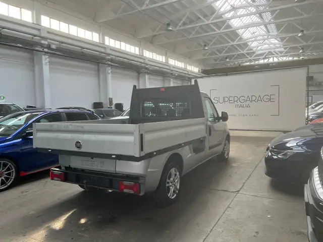 Fiat Doblo view 4