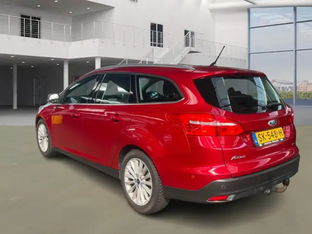 Ford Focus view 4