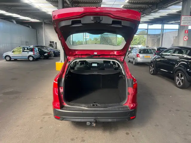 Ford Focus view 12
