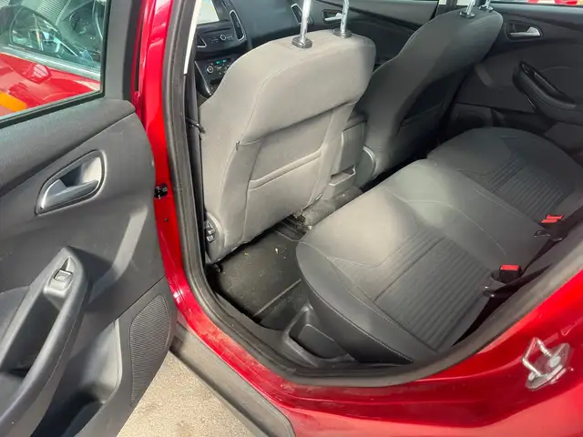 Ford Focus view 7