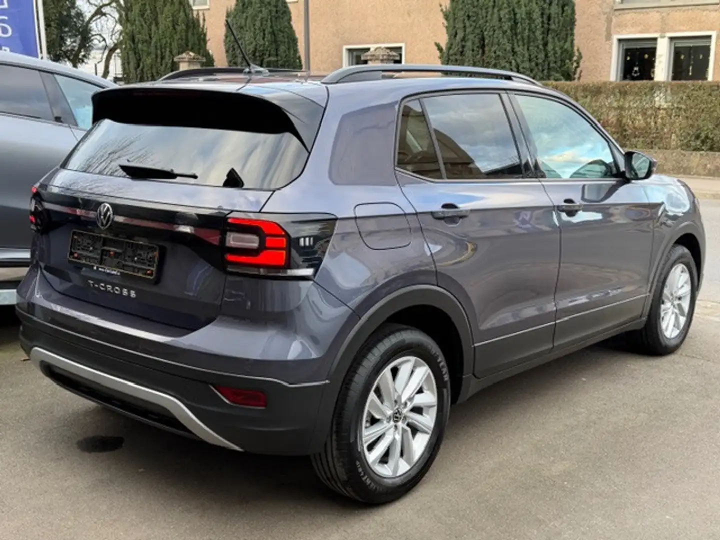 Volkswagen T-Cross 110 TSi Pack Grau - 2