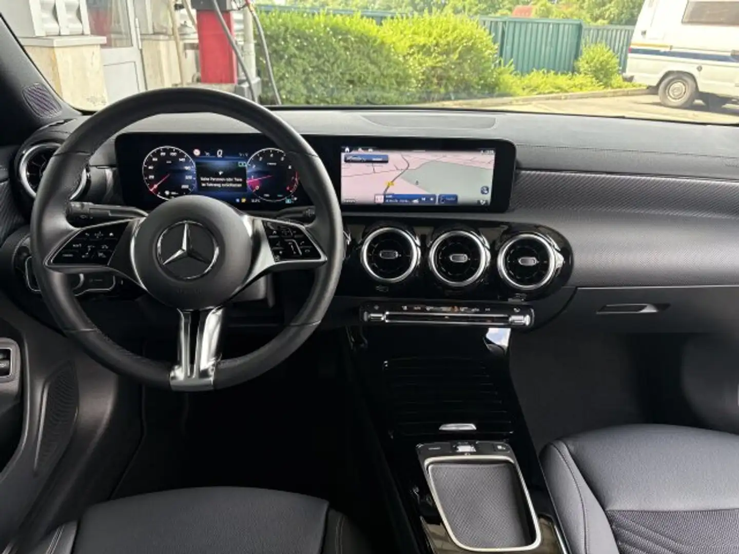 Mercedes-Benz CLA 180 CLA 180Coupé Progressive Advanced LED Kamera DAB Noir - 2