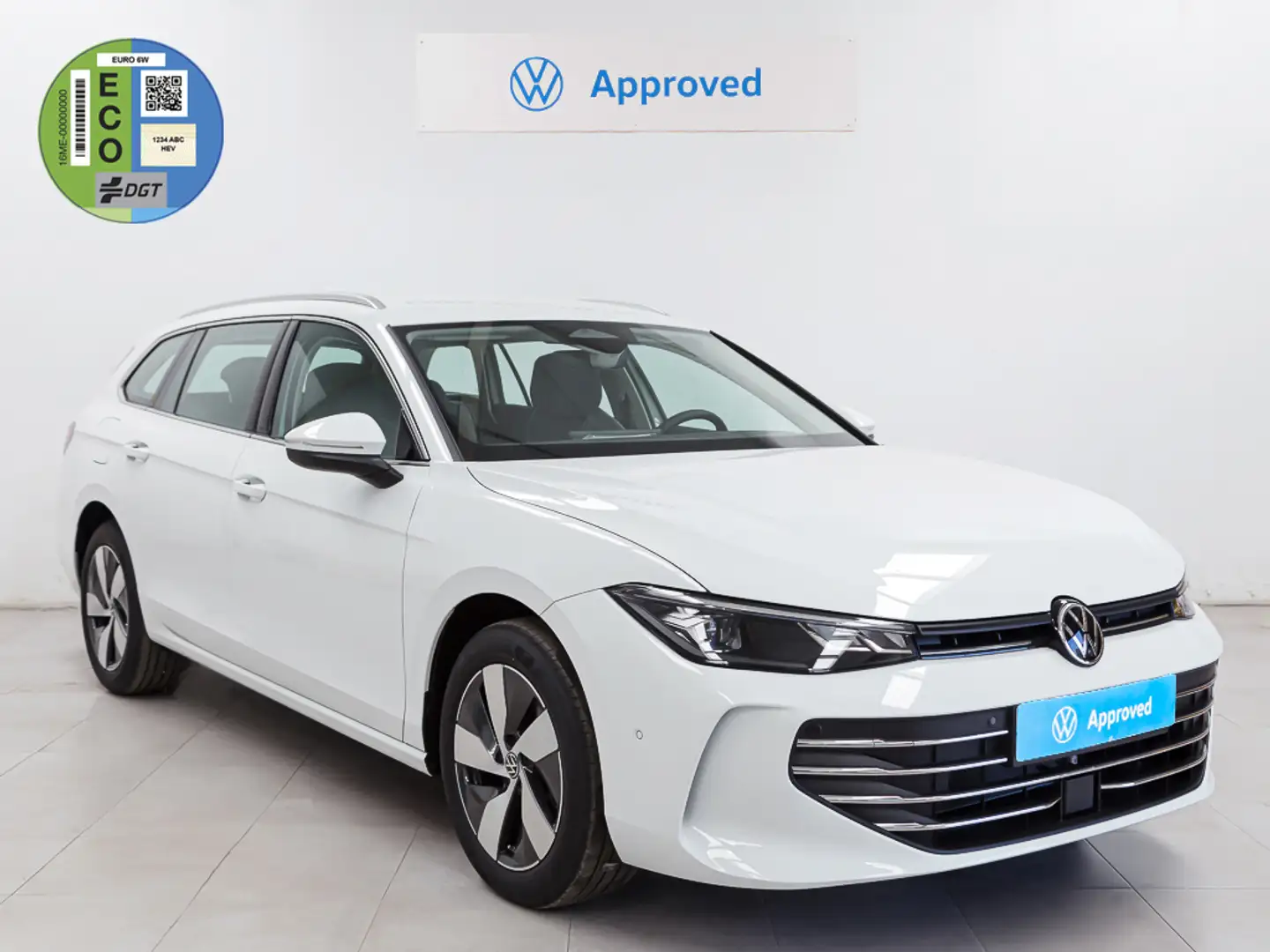 Volkswagen Passat 1.5 eTSI Business DSG7 110kW Wit - 1