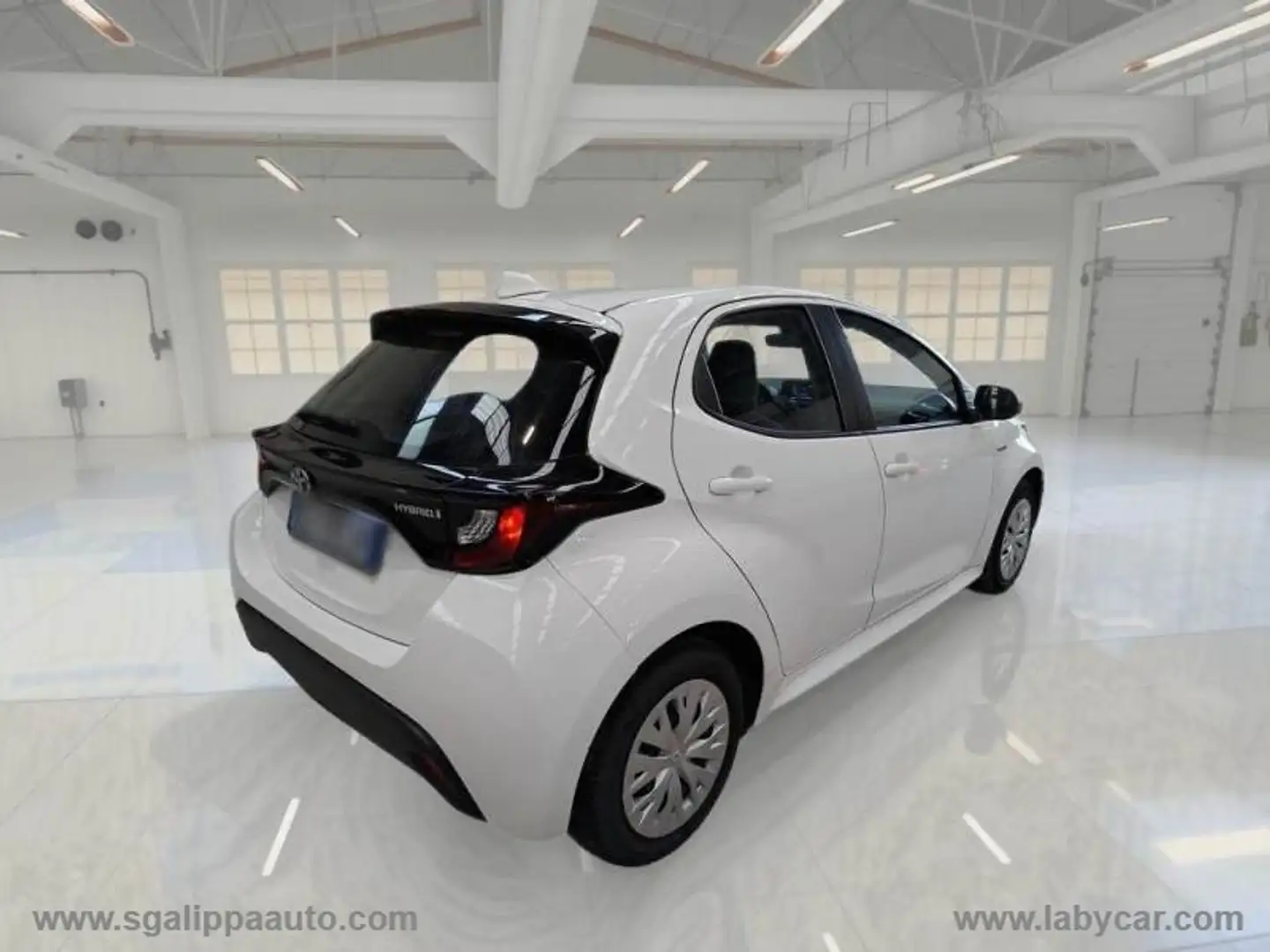 Toyota Yaris 1.5 Hybrid 5p. Business Bianco - 2