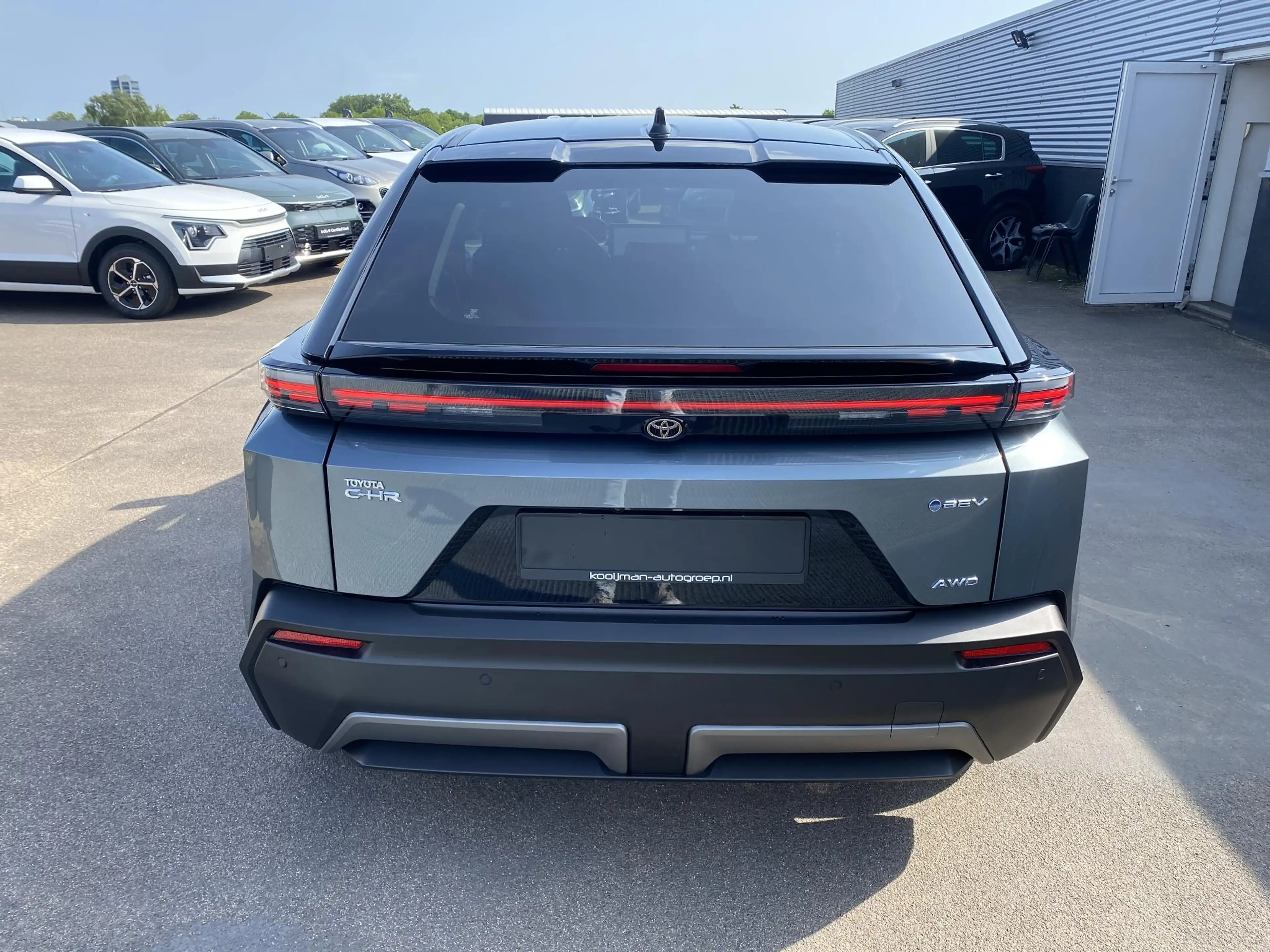 Toyota C-HR+ — Actieradius (WLTP) 507 km Executive AWD 77 kWh 3 — photo 6