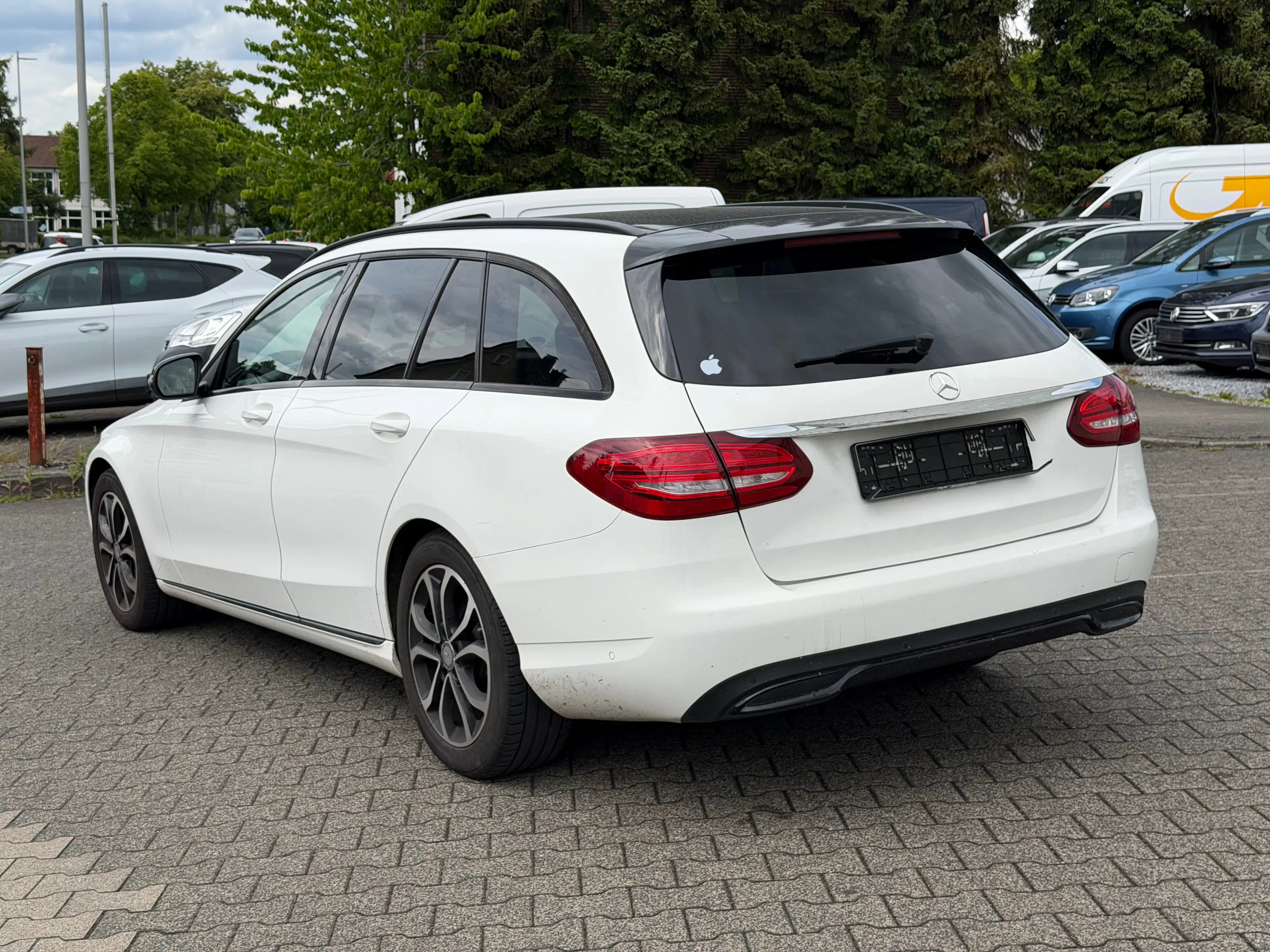 Mercedes-Benz C 250 C 250 CGI Avantgarde ~LED~Navi~Kamera~AHK~Autom — photo 5