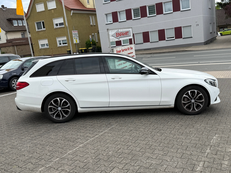 Mercedes-Benz C 250 C 250 CGI Avantgarde ~LED~Navi~Kamera~AHK~Autom — photo 6