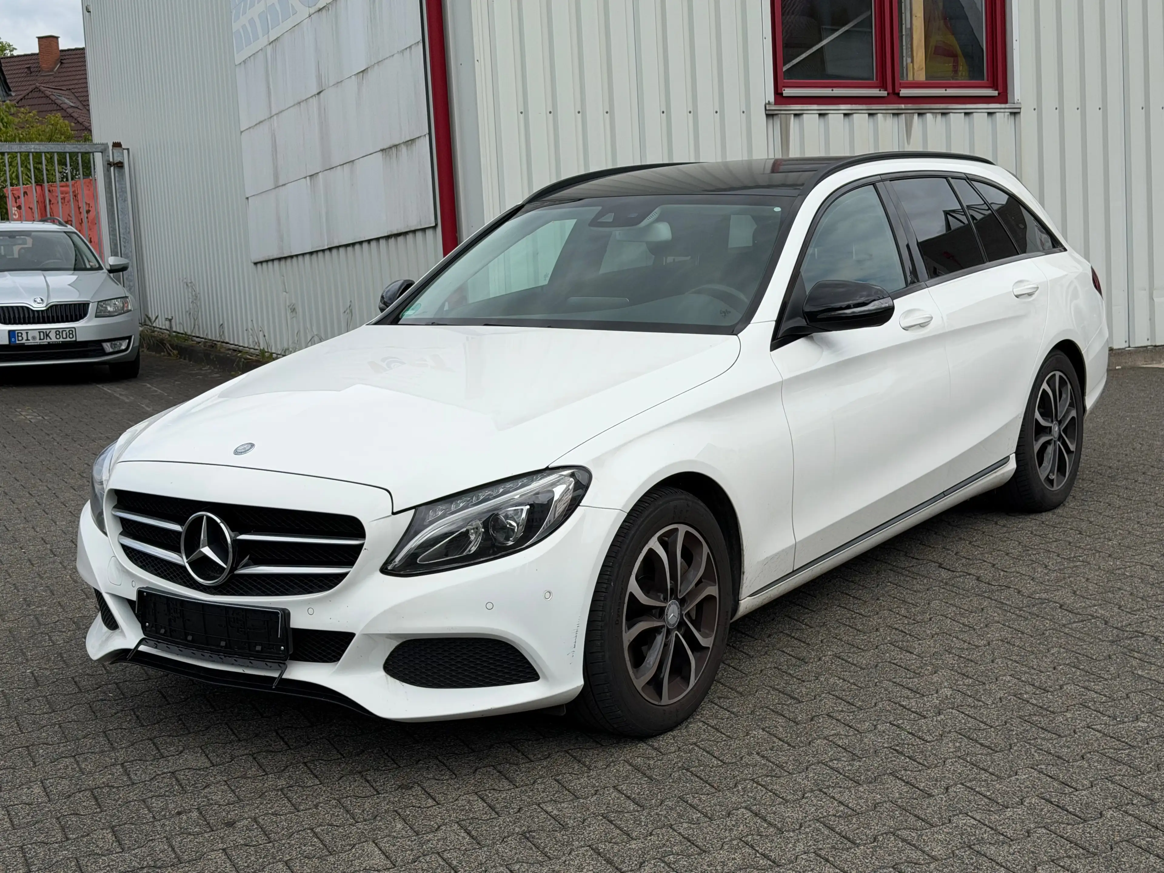Mercedes-Benz C 250 C 250 CGI Avantgarde ~LED~Navi~Kamera~AHK~Autom