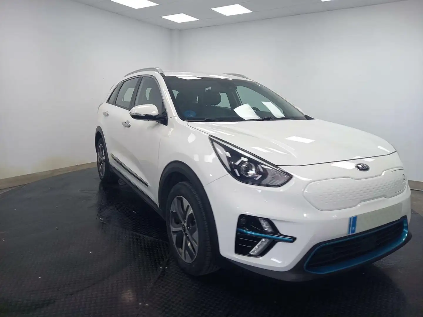 Kia e-Niro E- DRIVE 150KW 204CV - 460KM AUTONOMIA Blanco - 2