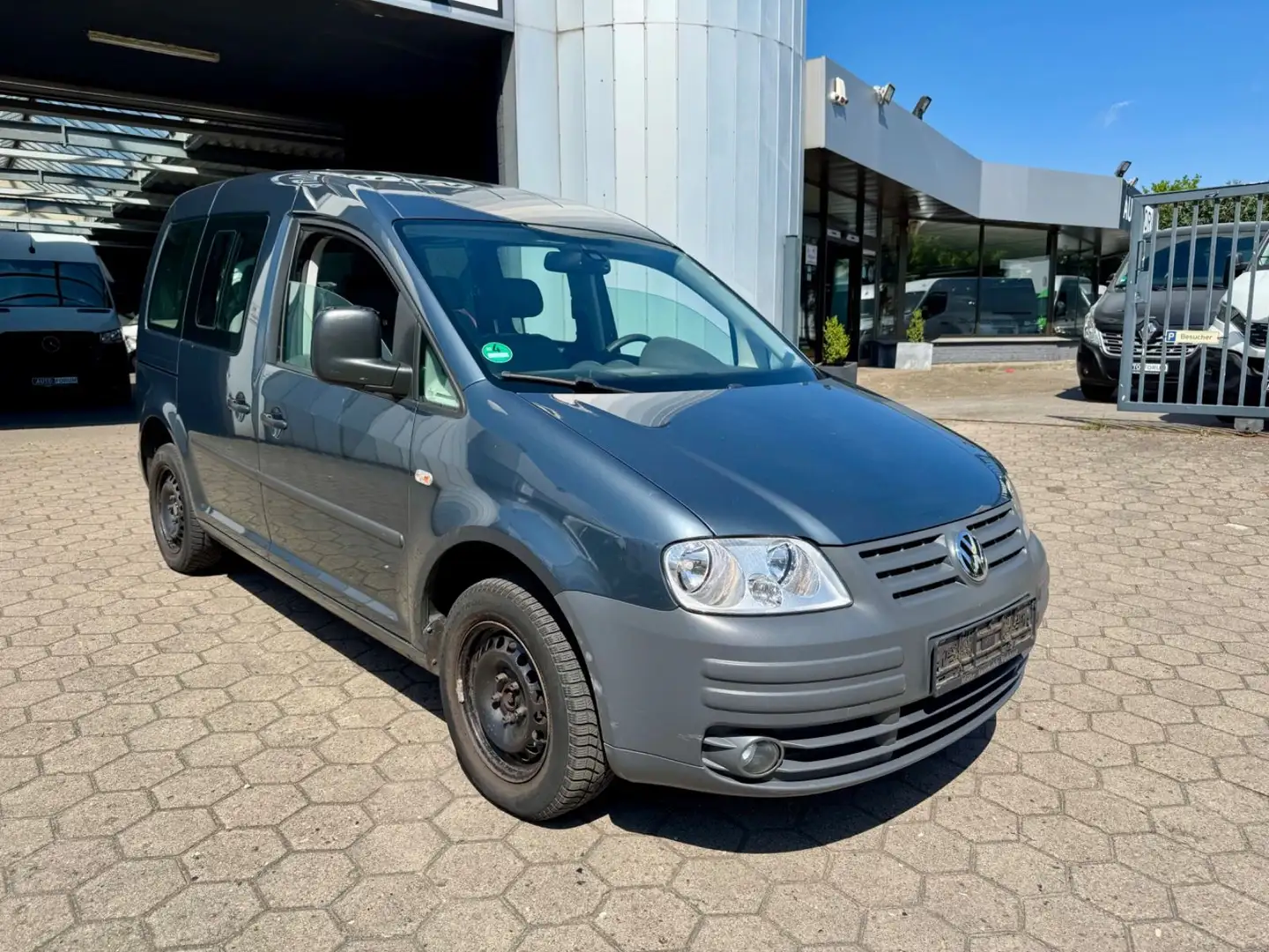 Volkswagen Caddy 1.4 5-SITZE KLIMAAUT AHK EL.FENSTERHEBER Grau - 2