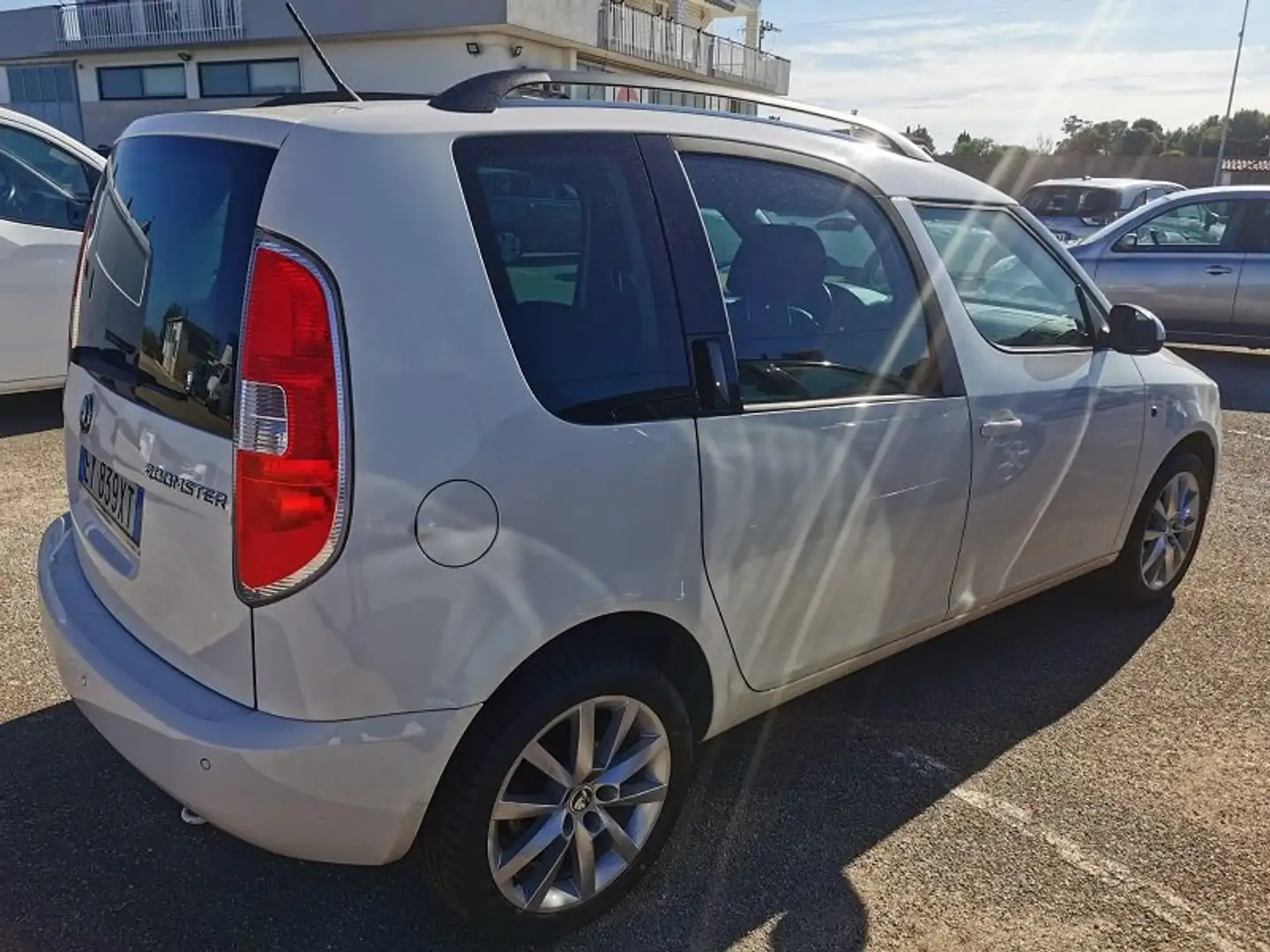 Skoda Roomster 1.6 tdi cr Active 90cv Bianco - 2