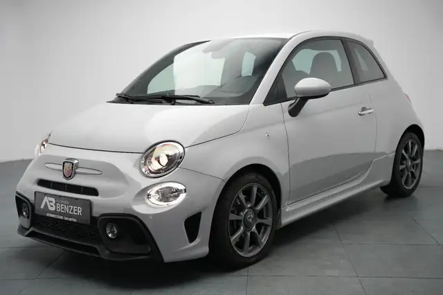 Abarth 595 view 4