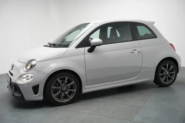 Abarth 595 view 6