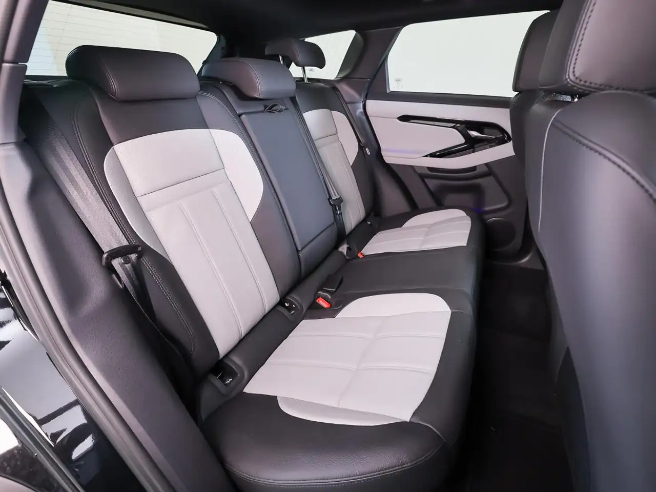 Land Rover Range Rover Evoque 2026