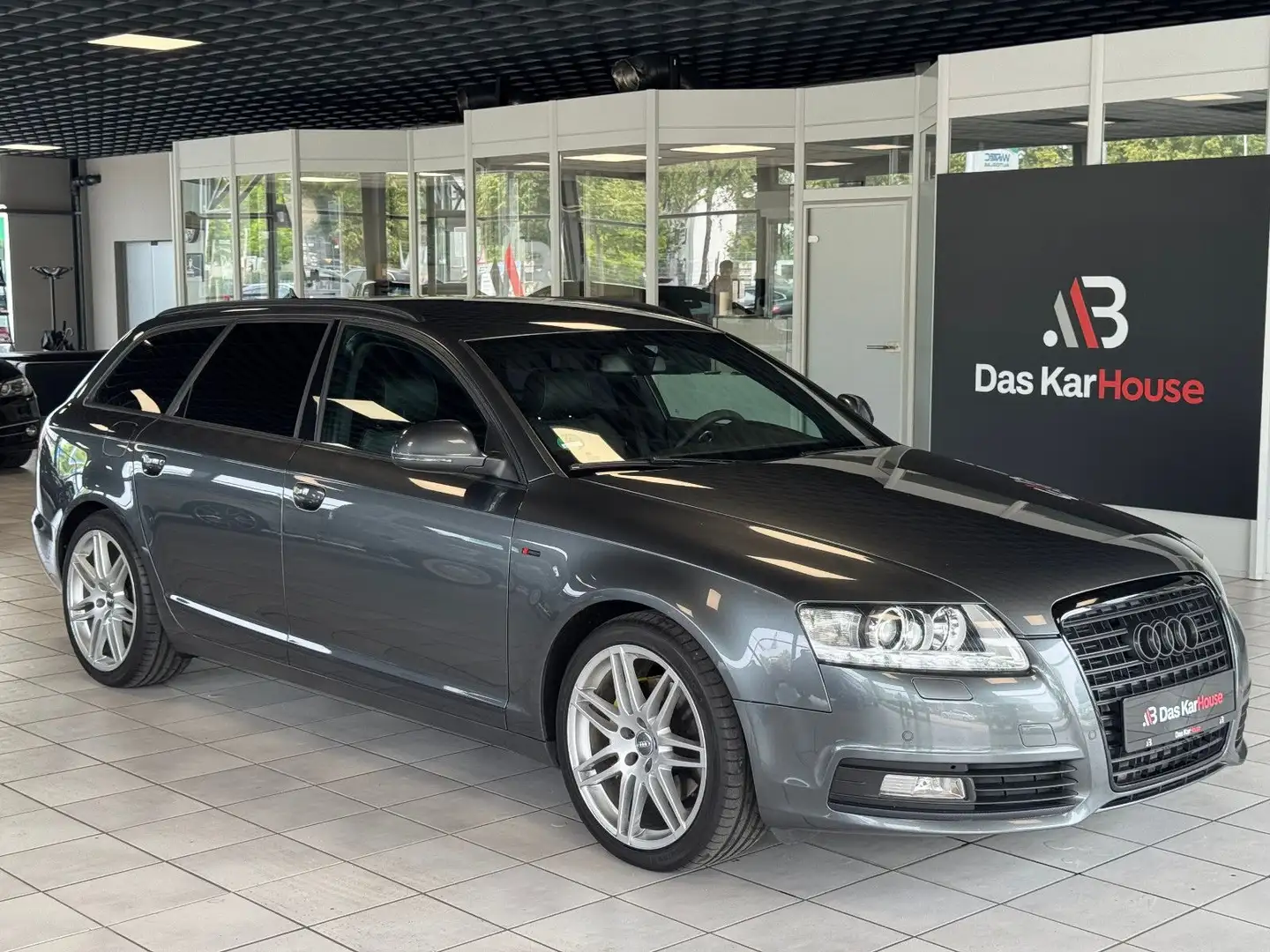 Audi A6 Avant 2.0 TDI S Line Automatik PDC Navi Grau - 1