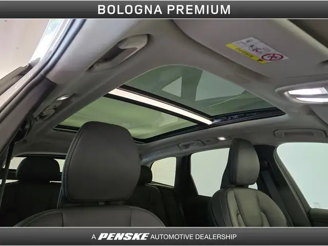 Volvo XC60 view 13